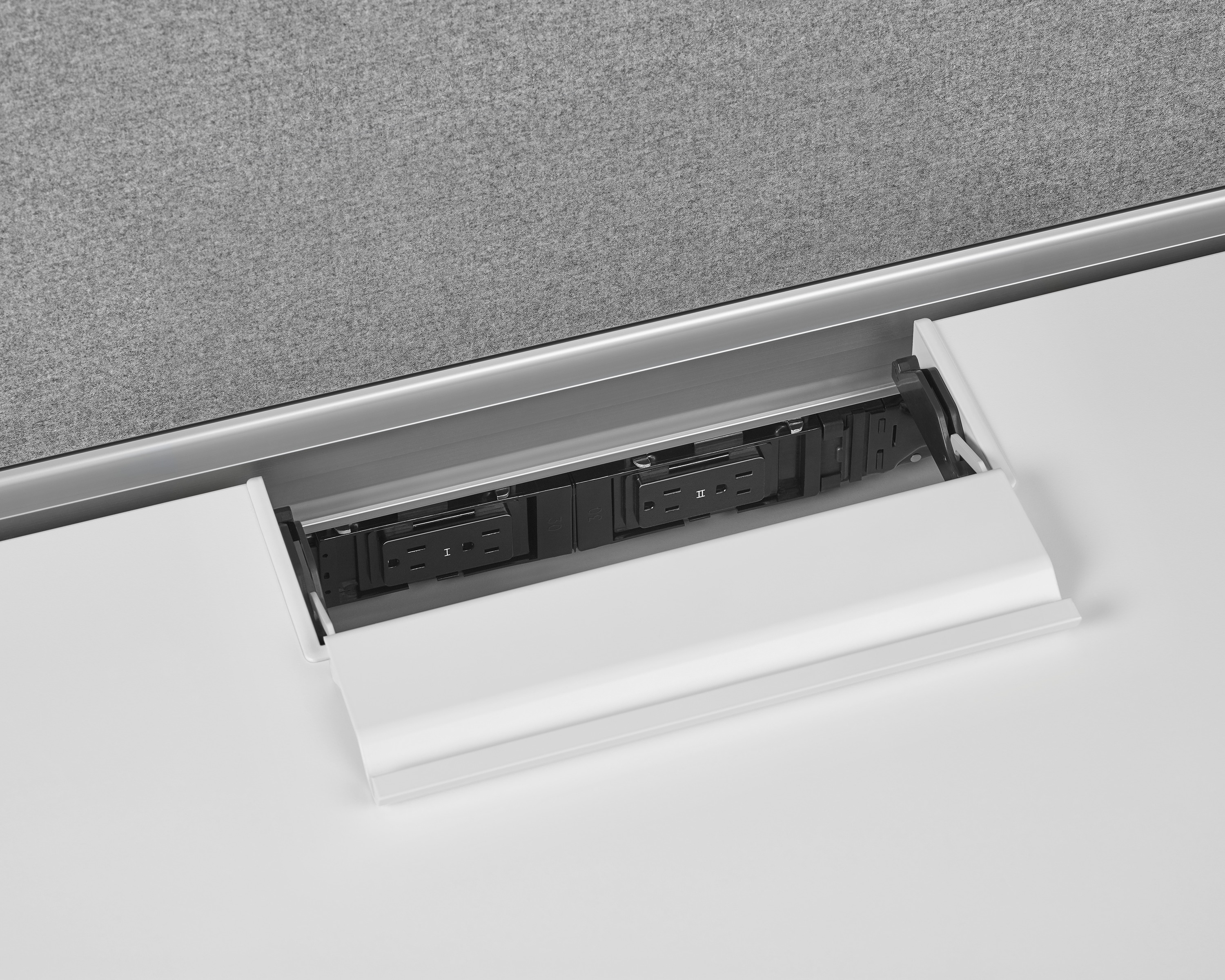 办公屏风|屏风工作站|办公家具|登录入口家具|Layout Studio 开放式办公区